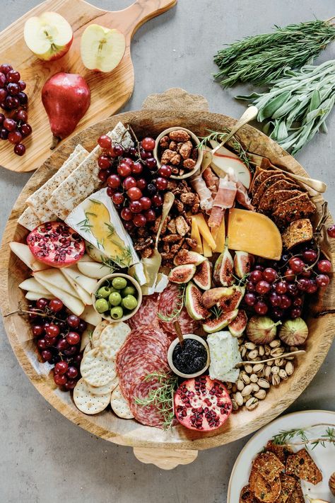 Fall Seasonal Vegetables to Cook With All Autumn Long Snacks For Dinner, Charcuterie Board Fall, Thanksgiving Checklist, Fig Spread, Glazed Pecans, Grazing Board, Camille Styles, Charcuterie Inspiration, Vegetable Seasoning