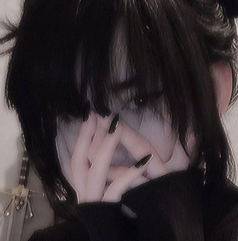 Emo Girl Aesthetic, E Girl Aesthetic, Emo Aesthetic, Girl Pfp, Grunge Girl, Emo Girls, Aesthetic Grunge, Aesthetic Hair, Grunge Aesthetic