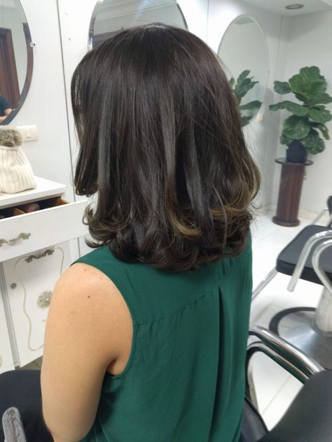 Shoulder length hair with texture @sabcruzb Above The Shoulder Haircuts, Above Shoulder Hair, Below Shoulder Length Hair, Shoulder Haircut, Growing Hair, Shoulder Hair, Lob Haircut, Long Layers, Cool Hair Color