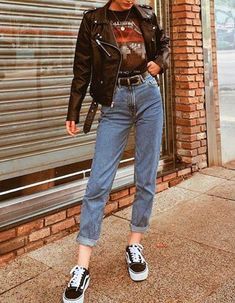 Vintage Street Fashion, Urban Apparel, Chique Outfit, Best Jeans For Women, Mom Jeans Outfit, Outfit 90s, Boyfriend Jean, Outfit Jeans, Urban Street Style