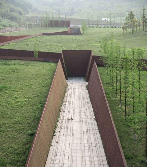 Memorial Architecture, Earth Sheltered, Urban Landscape Design, Weathering Steel, Landscape Architecture Design, Memorial Museum, Museum Architecture, Parking Design, Memorial Park