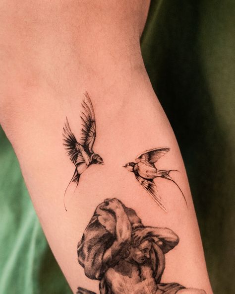 BIRDS OF A FEATHER A stunning healed Sisyphus tattoo done by @chunntattoo 🔥 Done with @fkiron @kwadron @masttattoo.official #realistictattoo #blackandgreytattoo #swallowtattoo #swallow #香港紋身 Birds Of A Feather Tattoo, Sisyphus Tattoo, A Feather Tattoo, Hk Tattoo, Swallow Tattoo, Feather Tattoo, Birds Of A Feather, Reference Poses, Artist On Instagram