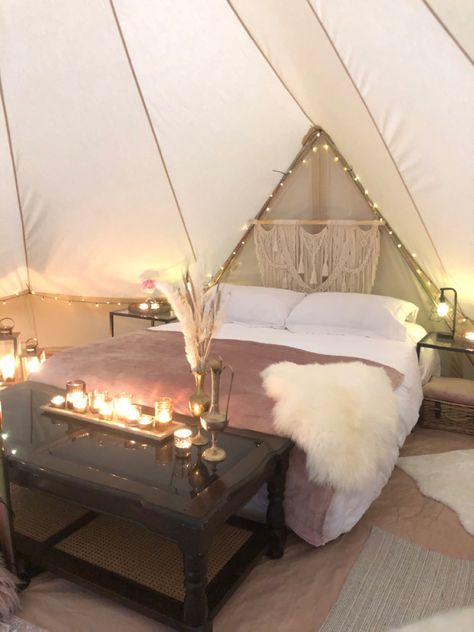 Bell Tent Interior Ideas, Bell Tent Interior, Glamping Decor, Yurt Glamping, Tent Bedroom, Yurt Life, Boho Camping, Tent Interior, Glamping Business