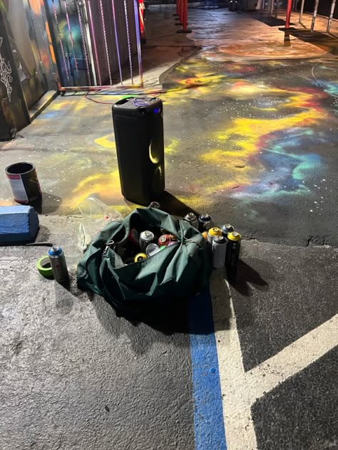 Spray Painter, Grunge Artist Aesthetic, Aesthetic Graffiti Art, City Artist Aesthetic, Spray Paint Art Aesthetic, Street Artist Aesthetic, Graffiti Art Aesthetic, Spray Painter Aesthetic, Spray Cans Aesthetic