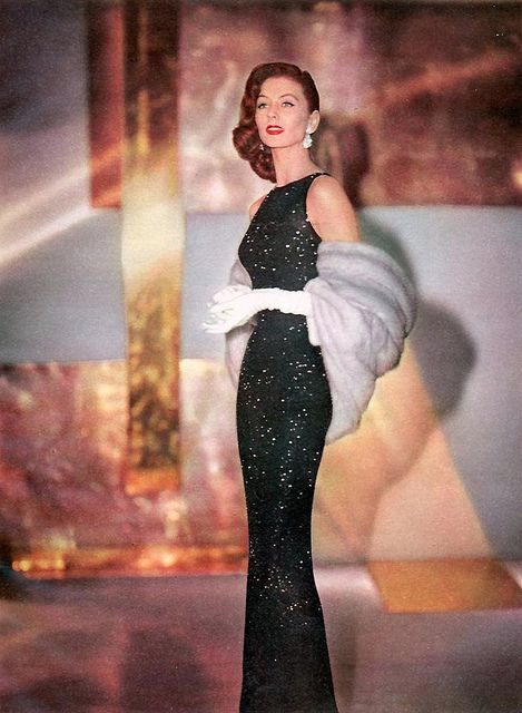 Model Suzy Parker wearing a creation of Jacques Heim,for an "Modess" advertisement in 1955. Vintage Gloves Outfit, Dress With Gloves Classy, Old Hollywood Dress, Suzy Parker, Dress With Gloves, Hollywood Dress, Old Hollywood Style, Fashion Tips For Girls, Vintage Black Glamour