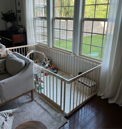 Playpen In Living Room Ideas, Small Living Room With Playpen, Playpen In Small Living Room, Puppy Play Pin Ideas, Playpen Aesthetic, Playyard Baby Playpen Ideas, Living Room Playpen, Play Pin Ideas, Toddler Playpen Ideas