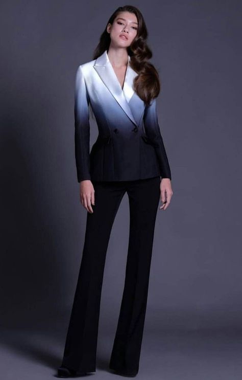 Elegant Suit, Once In A Blue Moon, Suit For Women, Royal Outfits, Woman Suit Fashion, Pantsuits For Women, Classy Work Outfits, Stylish Work Outfits, Pants Suit