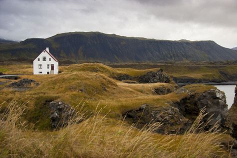 Isolated Homes, Rural Living, House Photography, Home On The Range, Home Mortgage, Countryside House, House Architecture, Small Homes, Cabins And Cottages