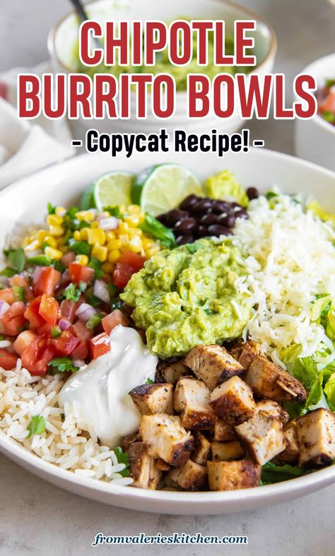 Chipotle Burrito Bowl, Chipotle Recipes, Chipotle Burrito, Chicken Bowl Recipe, Burrito Bowls Recipe, Healthy Bowls Recipes, Rice Bowls Recipes, Calorie Meals, Burrito Bowls