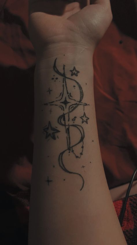 Cool And Easy Tattoos, Large Word Tattoos, Star Related Tattoos, 3 Stars Tattoo Design, Summer Aesthetic Tattoo, Star Tattoo Arm Sleeve, Star Tattoos Aesthetic, Star Tattoos Designs, Star Leg Tattoos