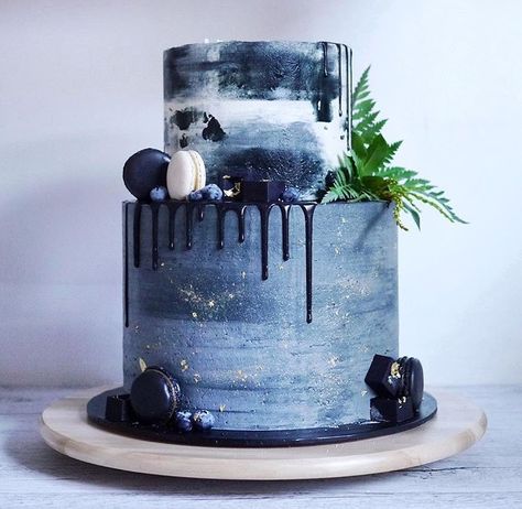 Gray Wedding Cake, Blue Birthday Cakes, Wedding Cake Ombre, Gold Wedding Theme, Buttercream Wedding Cake, Chocolate Wedding Cake, Wedding Cakes Blue, Blue Cakes, Cakes For Men