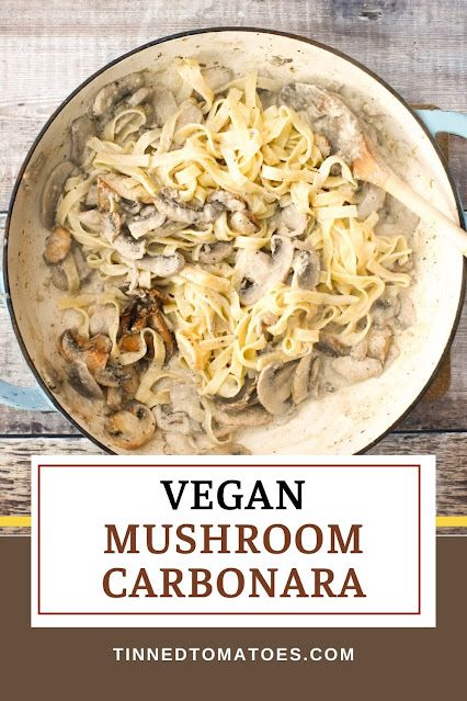 An easy vegan mushroom carbonara recipe. It's super creamy, packed with mushrooms and tossed through freshly cooked tagliatelle. Just delicious! Fettuccine Carbonara, Mushroom Carbonara, Tagliatelle Recipe, Mushroom Recipes Pasta, Tagliatelle Pasta, Carbonara Sauce, Creamy Pasta Sauce, Noodle Recipes Easy, Vegan Mushroom