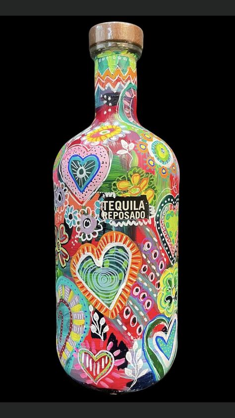 Alcohol Bottle Decorations, Bedazzled Liquor Bottles, Birthday Painting, Hand Painted Wine Bottles, Painted Bottles, Diy Wine Glasses, Posca Marker, Hand Painted Bottles, Wine Painting