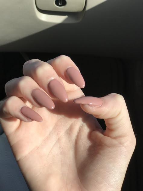 Acrylic Nails Almond Shape, Milky Nails, Beauty Hacks Nails, Hello Nails, Simple Gel Nails, Minimal Nails, Basic Nails, Blush Nails, Classic Nails