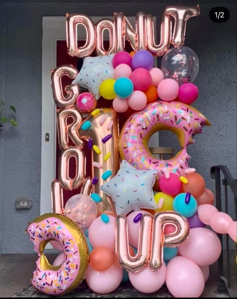 Sweet One First Birthday Outside, Donuts Decoration Party, Donut Birthday Balloons, Doughnut Balloon Garland, Donut Party Theme Ideas, Donut Theme Decorations, Donut Grow Up Party Ideas, Double Digit Birthday Theme, Donut Birthday Balloon Garland