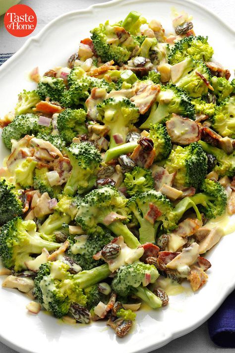 Fresh Broccoli Salad, Raw Broccoli Salad, Justine Schofield, Easter Dinner Menus, Potluck Salad, Easter Food Appetizers, Broccoli Salad Bacon, Raw Broccoli, Easter Lunch