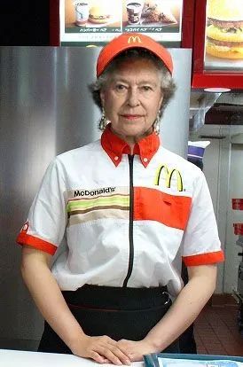 Mc Donald, Grandma Fashion, Isabel Ii, Queen Of England, 웃긴 사진, Save The Queen, Really Funny Pictures, Queen Elizabeth Ii, Queen Elizabeth