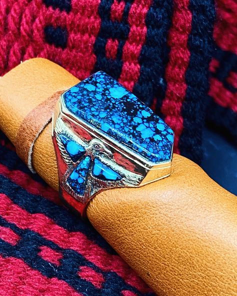 Turquoise Tuesday. The Eagle has landed. Lander Blue and 18k gold ring By master artist White Buffalo/Mike Perez. I was there when he picked the stone out. He had a gleam in his eye and the wheels were turning. All the turquoise came from one large cab. A true masterpiece that makes the heart take flight. One of a kind. #landerblue #landerblueturquoise #landerbluering #cowgirlstyle #cowboystyle #westernstyle #vintageturquoise #walkinbeauty #turquoisebeauty #westernfashion #jewelryad... Turquoise Tuesday, The Eagle Has Landed, Jewelry Ads, Cowboy Style, 18k Gold Ring, The Eagle, White Buffalo, Vintage Turquoise, Cowgirl Style