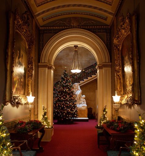 Christmas House At Christmas, Osborne House, English Christmas, Blenheim Palace, Interior View, Stately Home, Christmas Past, Victorian Christmas, Christmas Mood