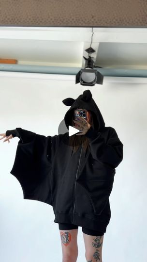 Bat Wing Jacket, Bat Wing Hoodie, Bat Jacket, Bat Outfit, Batwing Hoodie, Bat Cape, Bat Hoodie, Hoodie Diy, Bat Sleeve