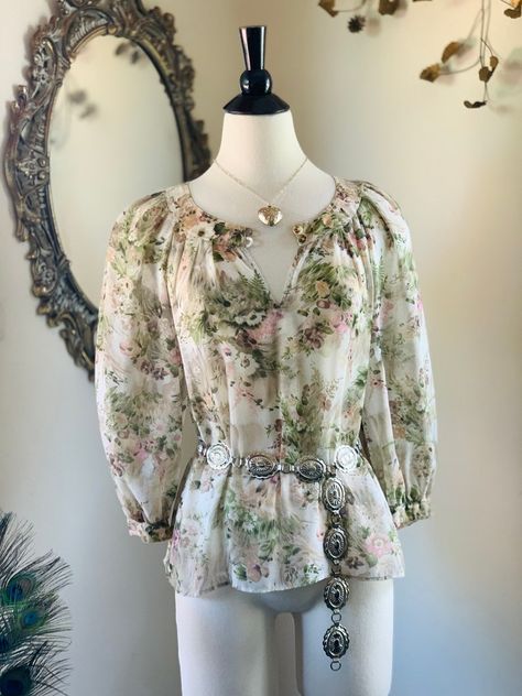 Vintage Bohemian Style, Balloon Sleeve Top, Spring Shirts, Vintage Bohemian, Blouse Vintage, Floral Bouquets, Bohemian Style, San Diego, 1970s