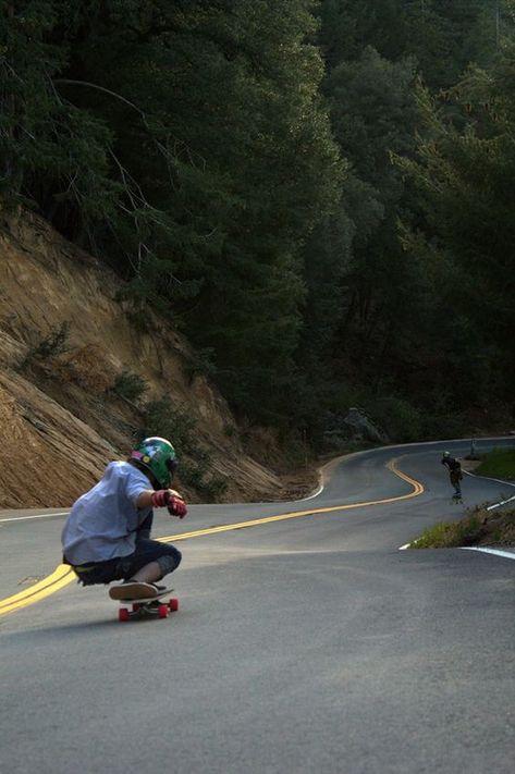 Longboarding Photography, Downhill Longboard, Long Skateboards, Skateboard Aesthetic, Skate Photos, Skateboard Photography, Adventure Inspiration, Cool Skateboards, Bitcoin Trading