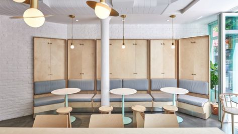 New York restaurant Junzi Kitchen is coloured to evoke "early spring in Northern China" Office Booth Seating, Bright Chair, Communal Kitchen, Playful Decor, Booth Seating, Banquette Seating, Asian Design, Workspace Inspiration, Beige Walls