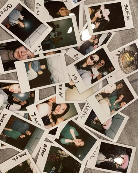 Polaroid, 17th birthday Young And Sweet Only 17, 17th Birthday Party Ideas, 17. Geburtstag, 17th Birthday Party, Seventeenth Birthday, Birthday 17, 17th Birthday Ideas, 17th Birthday Gifts, Happy 17th Birthday