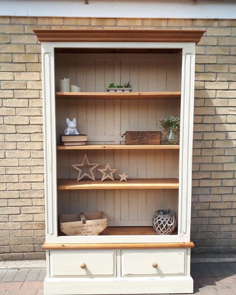 Flipping Furniture Bookcase, Bookcase Renovation, Two Tone Bookcase, Shabby Chic Bookshelf, Upcycled Bookshelf, Refurbished Bookcase, Style A Bookcase, Dresser Boho, Bookcase Painted