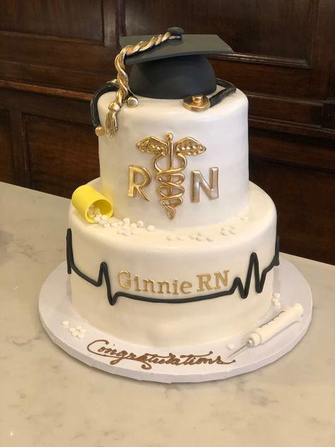 Physician Assistant Cake Ideas, Nurses Graduation Cakes, Nursing Graduate Cake, Cake For Nurse Graduation, Dr Graduation Cake, Graduation Nurse Cake, Nurse Graduate Cake, Nurse Grad Cake Ideas, Nursing Graduation Cake Ideas