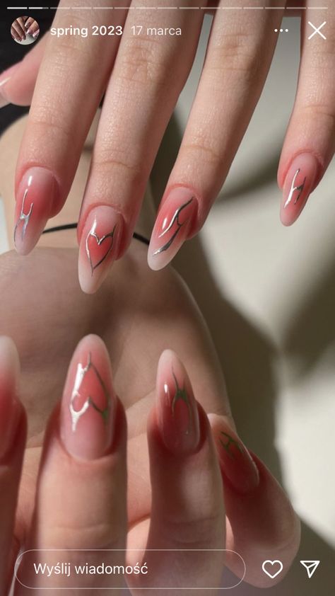 Liner Nail Art Design, Nail Inspo Trendy Almond, Halo Nail Designs, Newjeans Nails, Nails With Eyeshadow, Korean Nail Salon, Gel Nails Aesthetic, Eye Shadow Nails, Gelish Nails