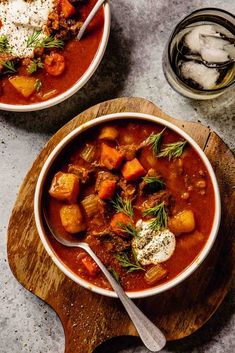 Austrian Goulash, Salmon With Dill, Goulash Soup, Lemon Butter Salmon, Beef And Potato Stew, Soup Instant Pot, Classic Beef Stew, Potato Dinner, Goulash Recipes