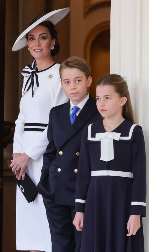 Trooping The Colour, Duchesse Kate, Princesa Charlotte, Herzogin Von Cambridge, Princesse Kate Middleton, Prins William, Prince George Alexander Louis, Princess Katherine, Kate Middleton Outfits