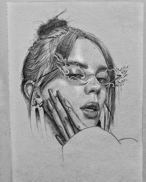 Billie Eilish Art Drawings, Billie Eilish Portrait, Billie Eilish Drawing, Portrait Sketch, Celebrity Drawings, Pencil Sketches, Realistic Paintings, Portrait Sketches, Aidan Gallagher