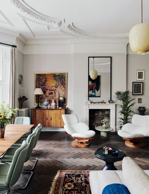 An interior designer creates a harmonious home for herself from a formerly disorganised mansion flat | House & Garden And Studio Interiors, Copper Rug Living Rooms, How To Design Living Room, Living Room Art Work, Avant Garde Interior Design, Art Work For Living Room, Calming Paint Colors, Art Apartment, Beautiful Interior Design