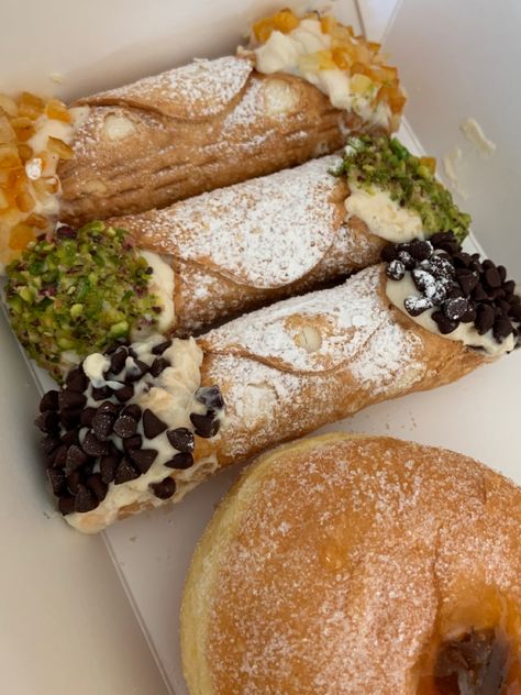 Italian Foods Aesthetic, Canolli Aesthetic, Italian Sweets Aesthetic, Italian Culture Aesthetic Food, Italian Pastries Aesthetic, Italian Dessert Aesthetic, Aesthetic Cannoli, Italian Canolli, Italy Pastries