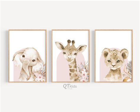 Blush Pink Nursery Decor, Girly Safari Nursery, Baby Girl Animal Nursery, Pink Giraffe Nursery, Nursery Ideas Pink, Pink Safari Nursery, Girl Animal Nursery, Pink Boho Nursery, Safari Nursery Girl