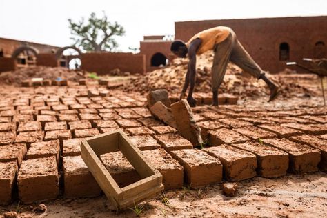 Cob House Design, Community Architecture, Living Aesthetic, Minimalist Furniture Design, Primitive Technology, Mud House, Adobe House, Cob House, Brick Architecture