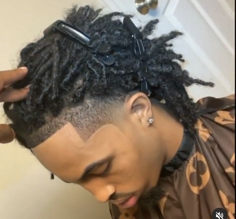 Taper Dreadlocks, Taper Fade Dreadlocks, Locs Haircut Men, Mid Taper Dreads, High Taper Dreads, Temp Fade With Dreads, Taper Fade Locs, Taper Dreads, Taper Fade With Dreads