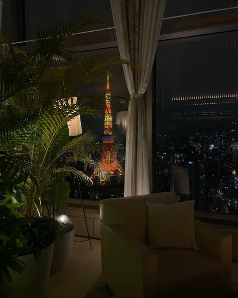 tokyo meltdown Japan Home Aesthetic, Tokyo Apartment Aesthetic, Tokyo Houses, Tokyo Penthouse, Apartment Japan, Apartment In Japan, Penthouse Aesthetic, Tokyo House, Tokyo Apartment