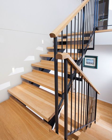 Staircase Fence, New Model House, Timber Handrail, Indoor Railing, Timber Stair, Steel Balustrade, Stairs Railing, Timber Staircase, Staircase Design Modern