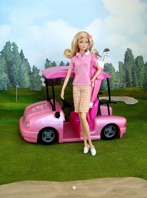 Barbie at golf - Photo by Debby Emerson Golf Barbie Costume, Golf Barbie, Barbie Photoshoot, Barbie Pool, Outfit Golf, Barbie Theme Party, Barbie Room, Barbie Sisters, Golf Outing