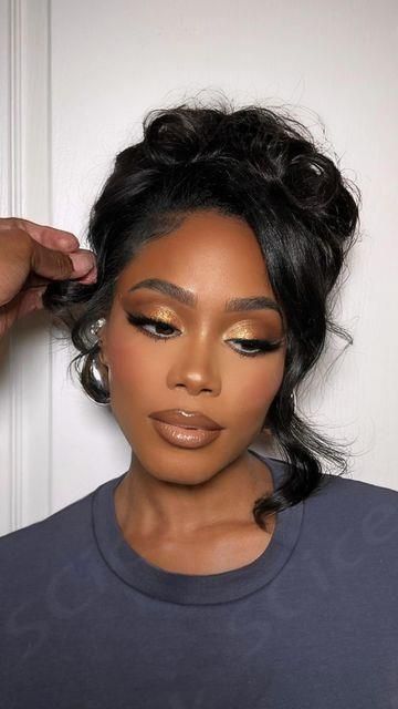 Natural Makeup For Black Women No Lashes, Big Eyebrows Makeup, Nude Gold Makeup, Soft Gold Makeup, Nude Glam Makeup, Aesthetic Eye Makeup, Black Bridal Makeup, Aesthetic Eye, Makeup Flawless