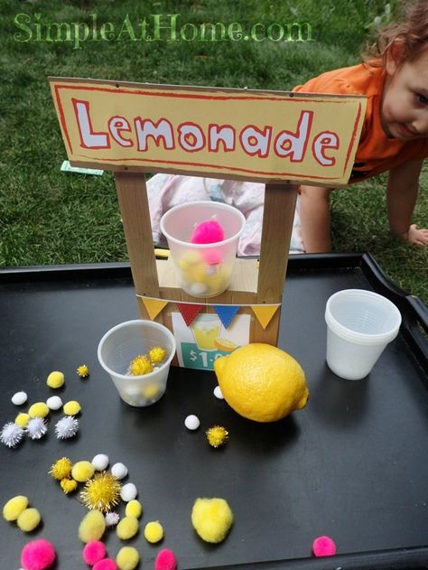 Learn and play with this lemonade stand. Lemonade Activities For Toddlers, Lemonade Dramatic Play, Lemonade Crafts Preschool, Lemonade Activities, Preschool Picnic, Homeschool Summer, Water Study, Dramatic Play Printables, Summer Homeschool