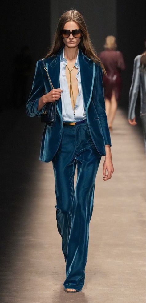 Gucci Campaign, Tom Ford Dress, Prada Runway, Milan Fashion Week Runway, Tom Ford Gucci, Spring Runway, Tom Ford Suit, American Fashion Designers, Spring 2024