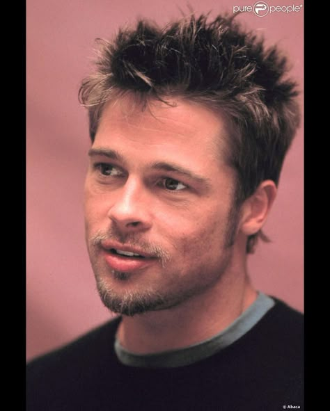 brad pitt Mens Short Messy Hairstyles, Brad Pitt Short Hair, Brad Pitt Haircut, Brad Pitt Style, Brad Pitt Hair, 2000s Hair, Mustache And Goatee, Buzz Cut Hairstyles, Mens Haircuts Short Hair