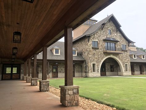 Indoor Arena Exterior, Italian Horse Stable, Luxury Horse Stables Exterior, Luxury Stables Exterior, Old Money Stables, Fancy Horse Stables, Stables Exterior, Carrington Manor, Luxury Stables