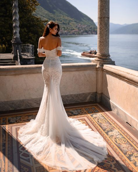 Wedding Dresses Mermaid Elegant, Elegant Lace Wedding Dress, Wedding Dress Fishtail, Wedding Dress With Long Train, Tight Wedding Dress, Dress With Long Train, Long Train Wedding Dress, Buy Wedding Dress, Classy Wedding Dress