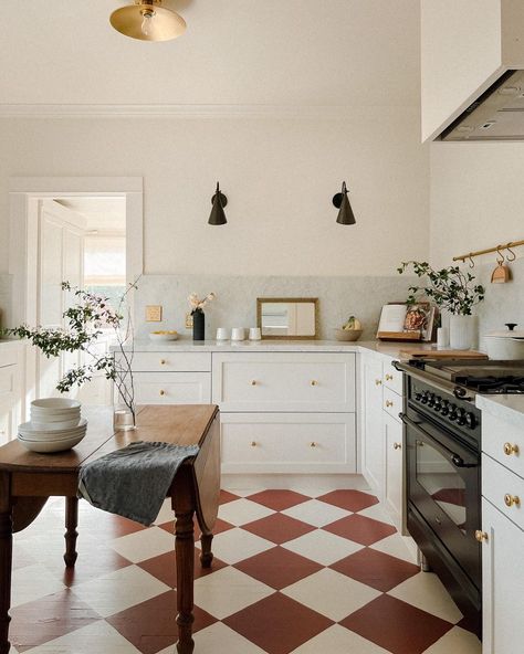 All posts • Instagram Chalk White Arrow, Checkered Flooring, Checkerboard Floor, Kitchen Remodel Design, Nice Weekend, Classic Kitchen, Chalk White, Ikea Kitchen, Counter Tops