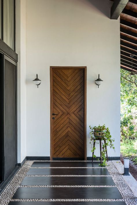 Tor Design, Wooden Door Entrance, House Main Door, Flush Door Design, Modern Wooden Doors, House Main Door Design, Stylish Doors, Wooden Front Door Design, Wooden Main Door Design